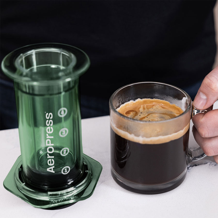 AeroPress Coffee Maker Clear Kaffeebereiter, inkl. 100 Filtern