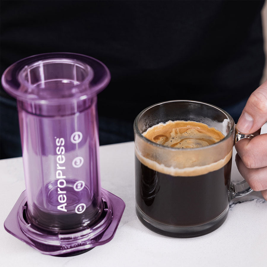 AeroPress Coffee Maker Clear Kaffeebereiter, inkl. 100 Filtern