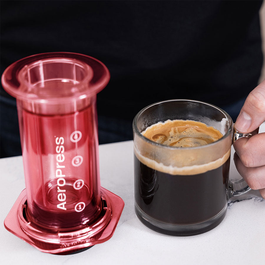 AeroPress Coffee Maker Clear Kaffeebereiter, inkl. 100 Filtern