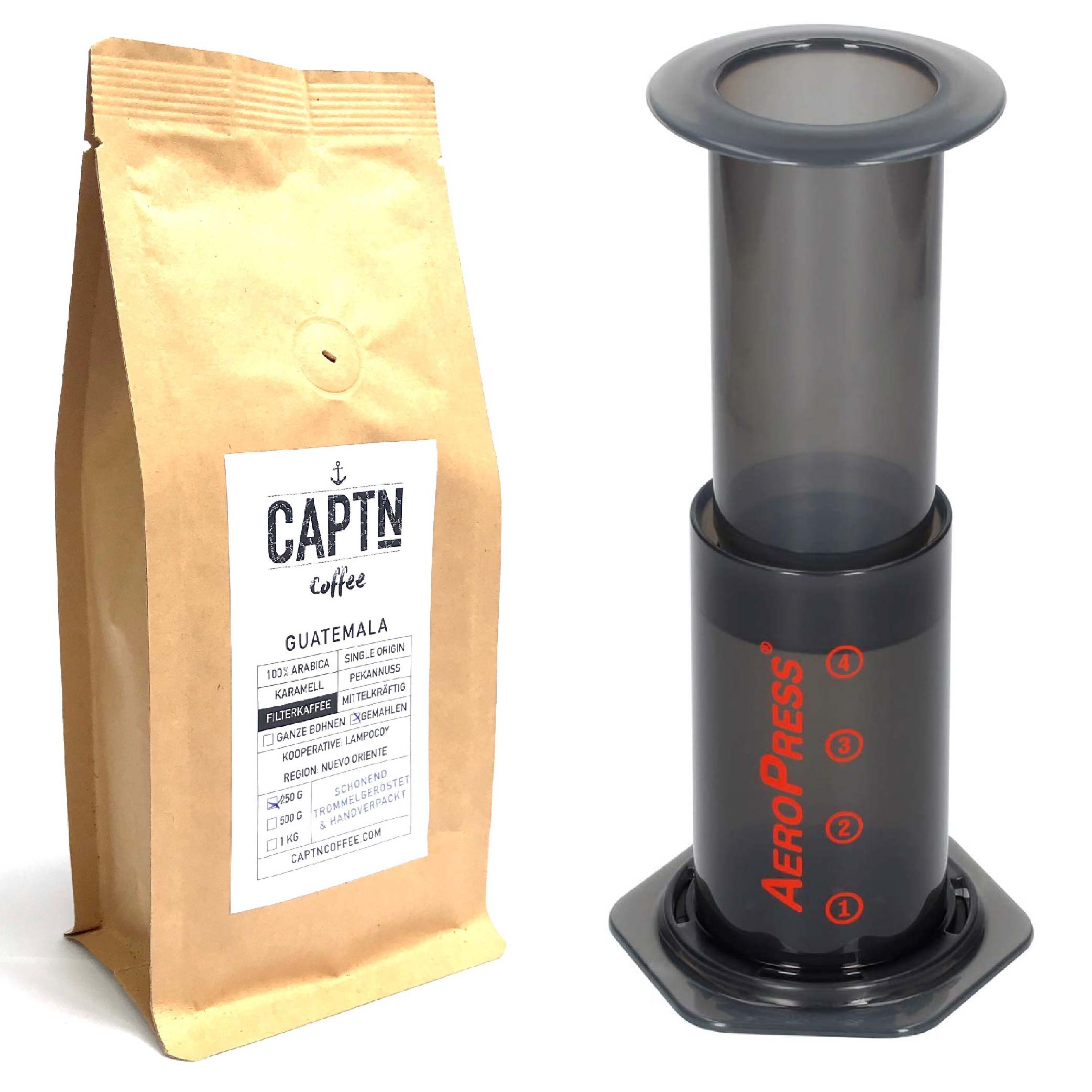 AeroPress und Kaffee im Set