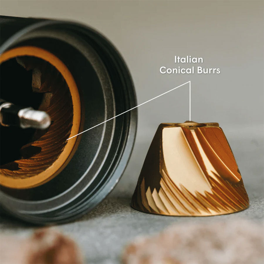 AeroPress Kaffeemühle mit ergonomischer Handkurbel, für 25g Bohnen, 60+ Mahlgrade