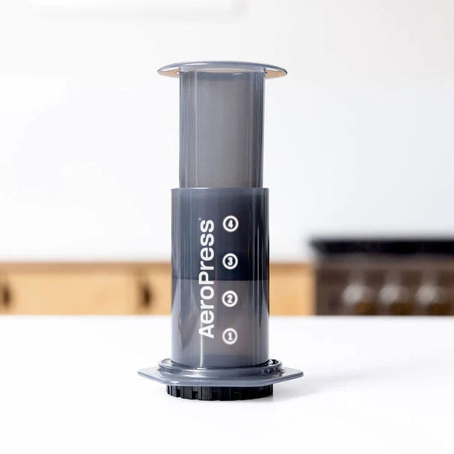 AeroPress Coffee Maker Kaffeebereiter, inkl. 100 Filtern
