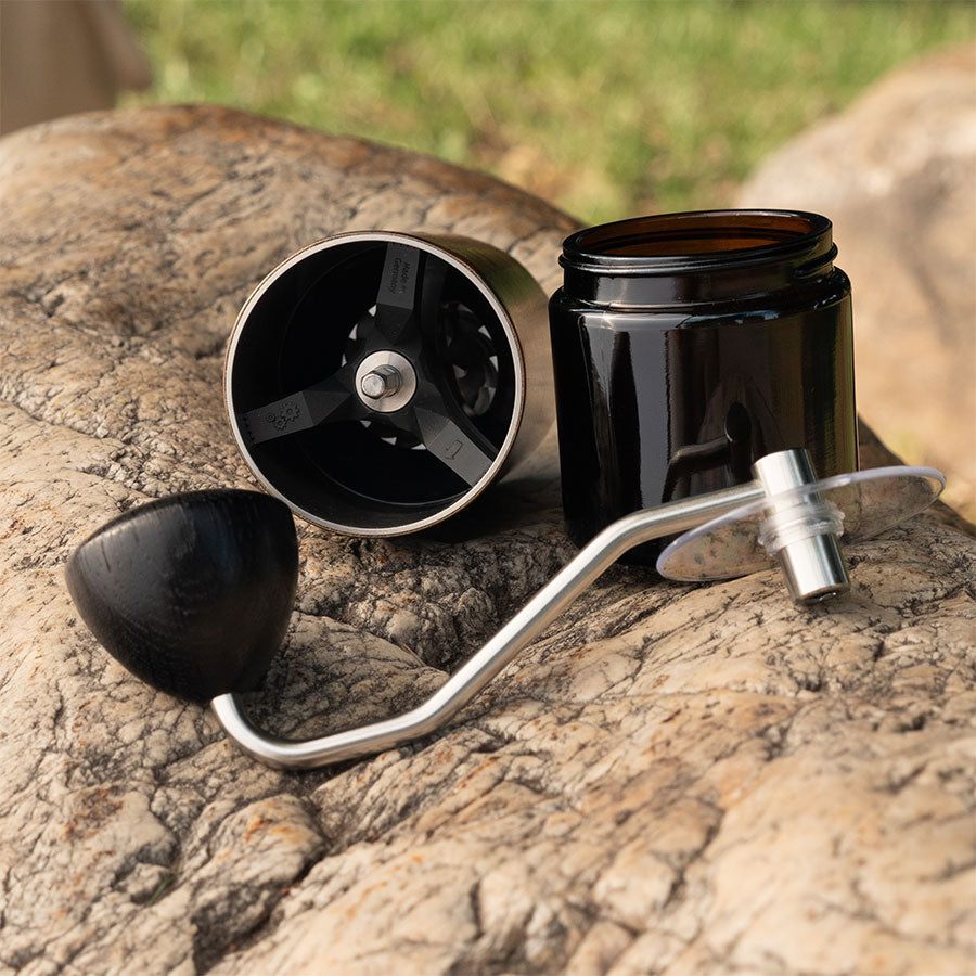 Comandante Kaffeemühle C40 MK4 Nitro Blade | Liquid Amber mieten mtl.
