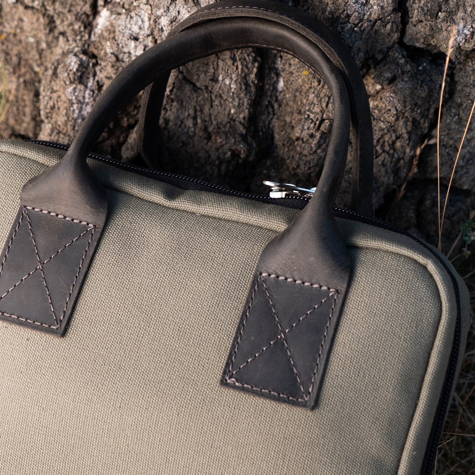 Comandante Kaffeemühle C40 MK4 Nitro Blade | Vintage Oak Classic Bundle + Travel Bag XL Forest