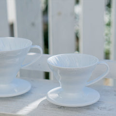 Hario V60 Coffee Dripper Filter aus Porzellan Gr. 01, weiß